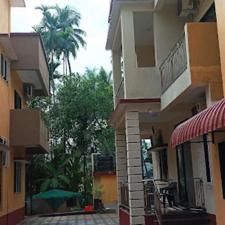 Bapat Niwas Home Stay Ганпатипуле Екстериор снимка
