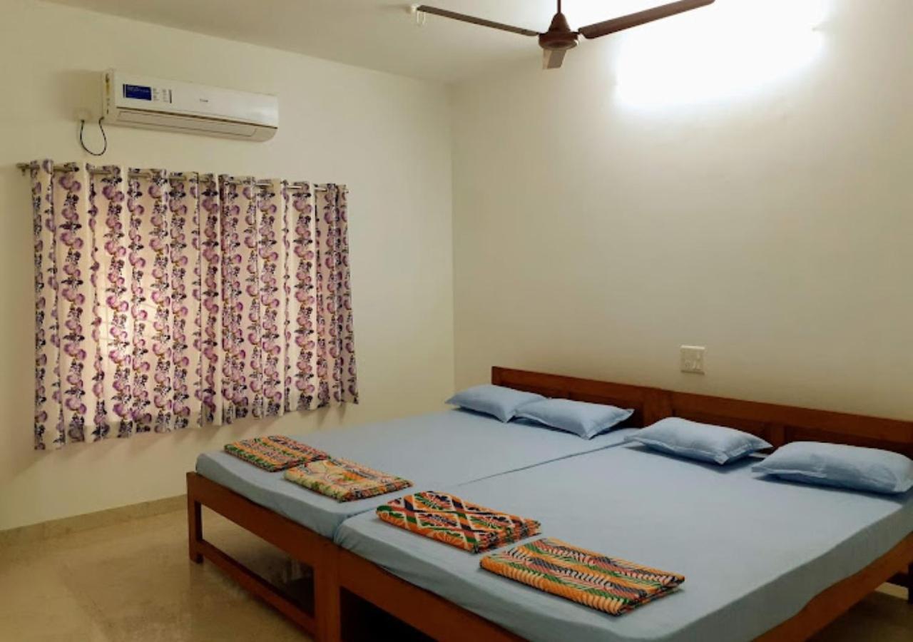 Bapat Niwas Home Stay Ганпатипуле Екстериор снимка