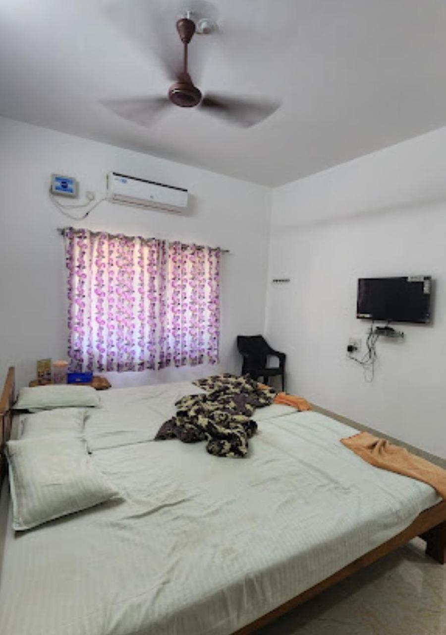 Bapat Niwas Home Stay Ганпатипуле Екстериор снимка